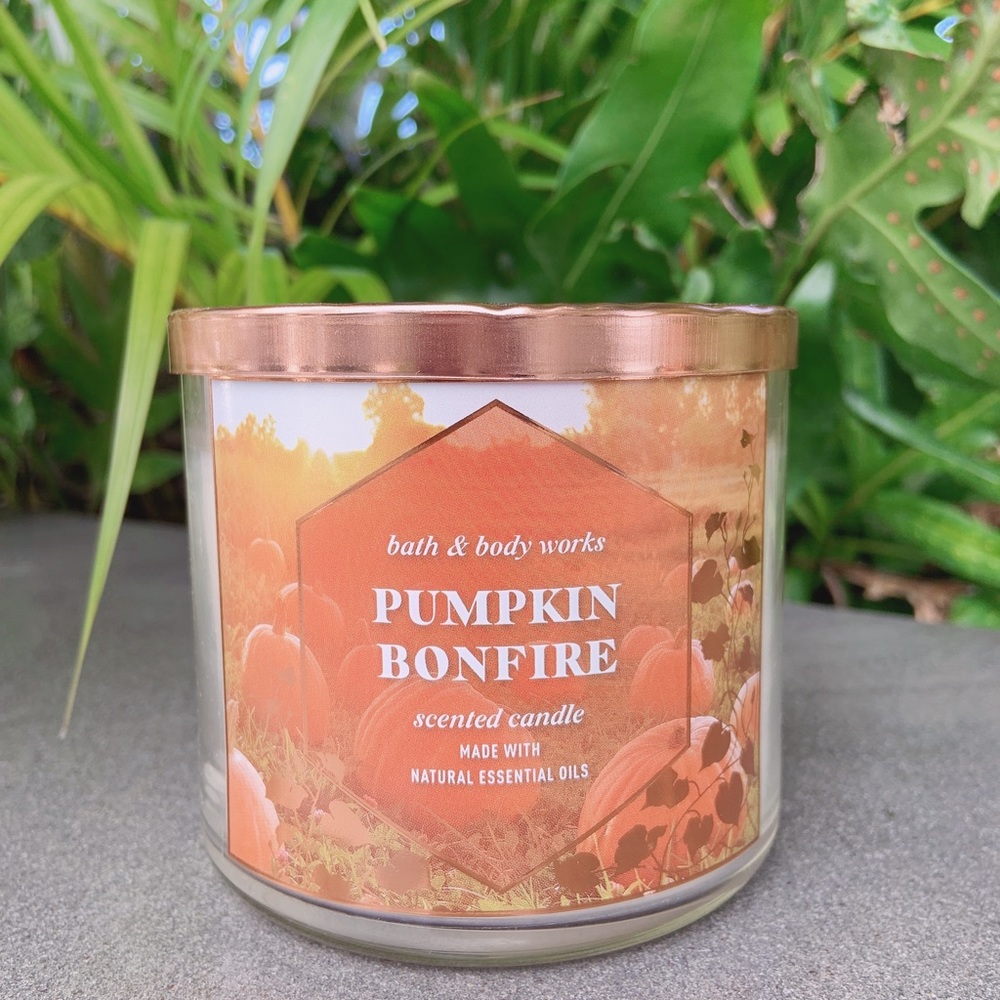 Pumpkin Bonfire candles bundle from Bath & Body Works - Picture 2 of 8